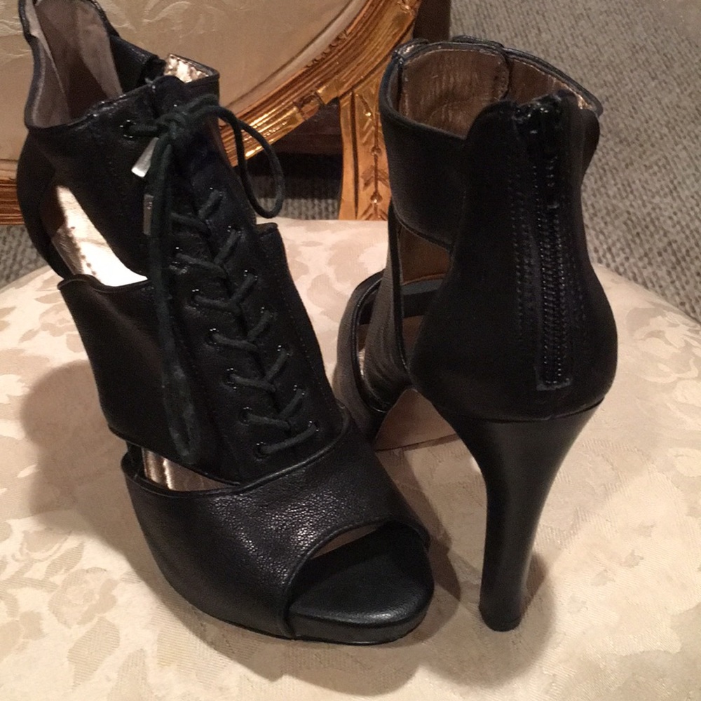 Women’s heel shoe